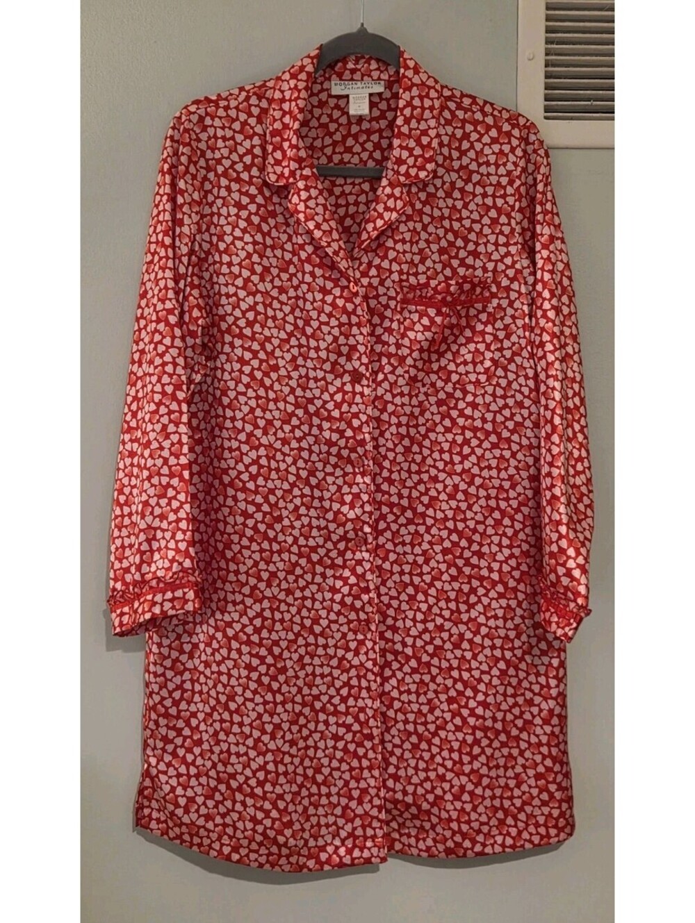 Morgan Taylor Intimates M Red Pink Heart Satin Sleepshirt Button Down Pajama